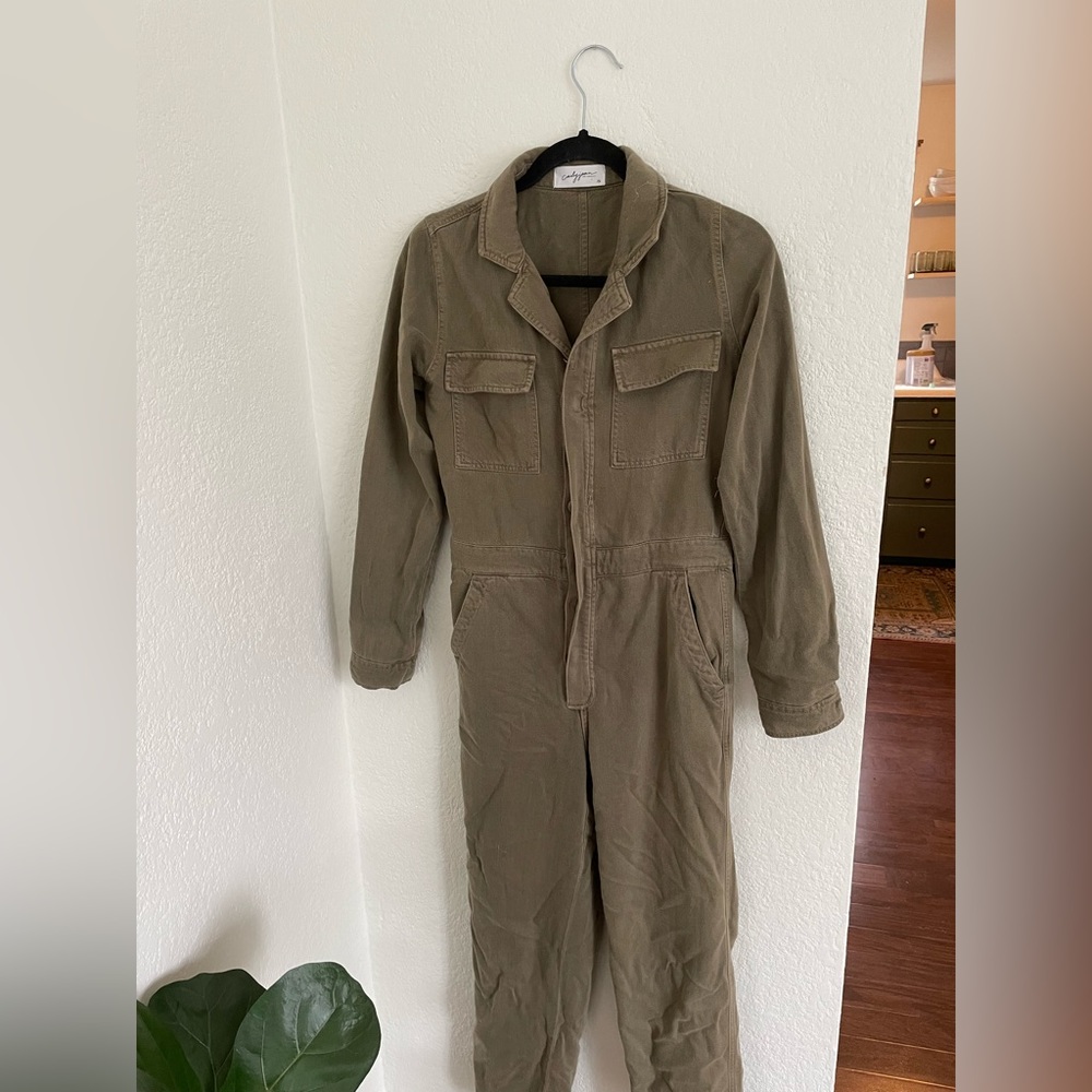 Carley Jeans Los Angeles jump suit in army green. Size xs